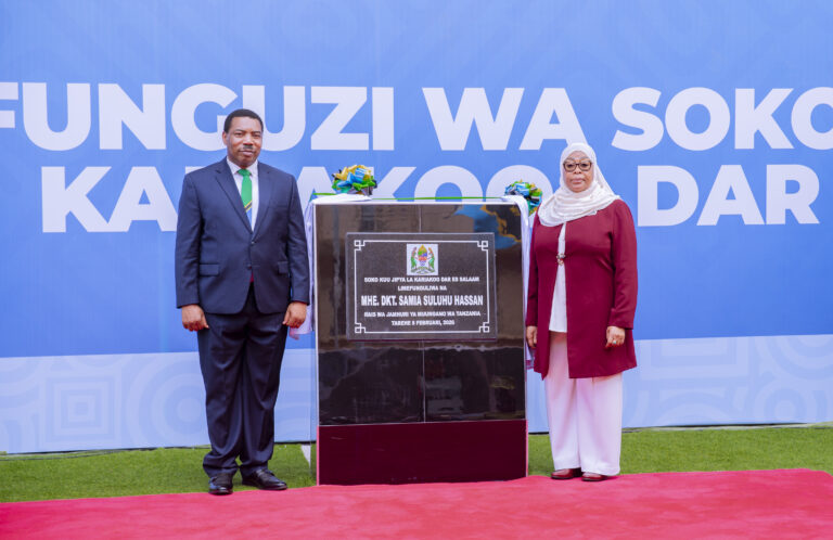 Tanzania's Prime minister Mwigulu Nchemba (left) with Tanzania's President Samia Suluhu Hassan when reopening Kariakoo Market in February 8th, 2026 | SWT Images