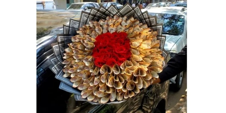 Kenya's Central Bank Warns Against "Money Bouquets" | Nairobi Gifters