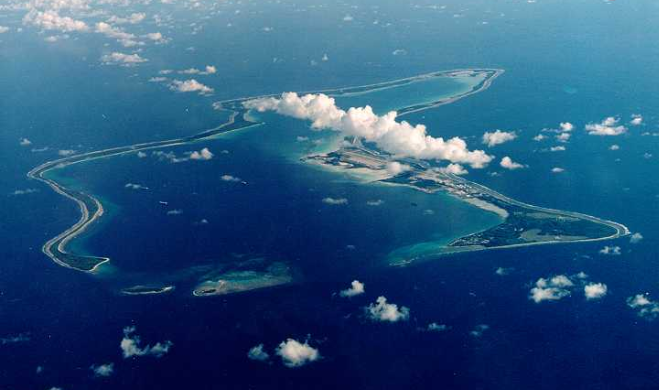 Aerial photograph of Diego Garcia Island | wikimedia commons