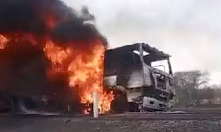 Armed Islamist Group Believed to Be Linked With Al-Queida, Killed At Least 12 Drivers in Mali | @humanrightswatch