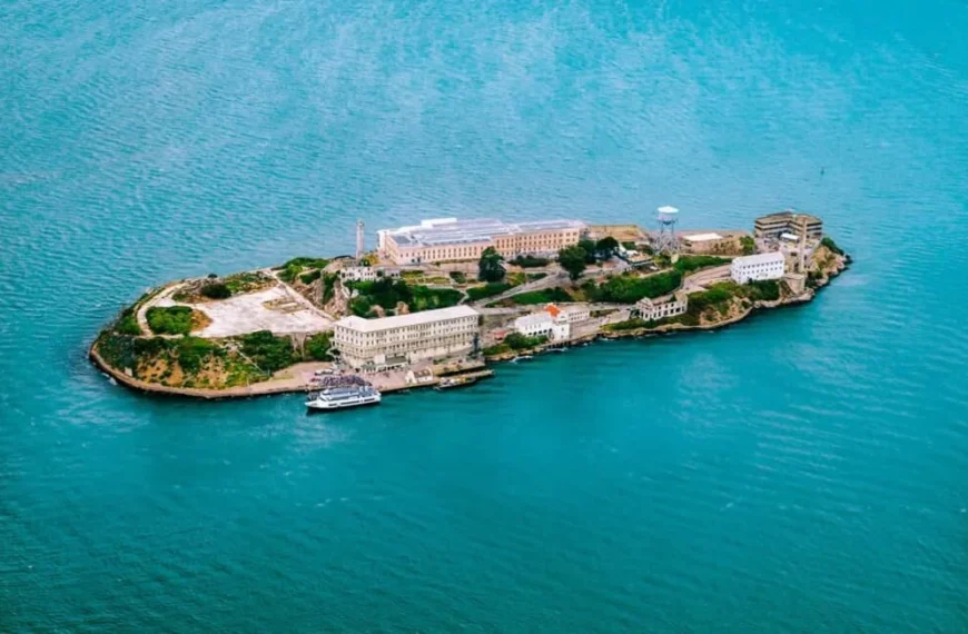 Aerial image of alcatraz prison