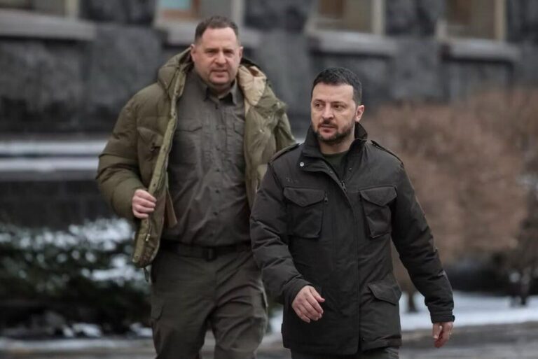 Volodymyr Zelenskyy and Andriy Yermak