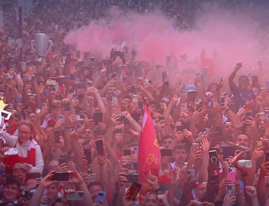 More Than 1.5 Million Flood London for Arsenal Parade as Six Stabbed, 24 Arrested More Than 1.5 Million Flood London for Arsenal Parade as Six Stabbed, 24 Arrested | Swahili Today